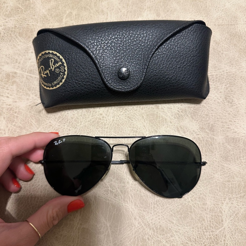 Black Ray Ban Aviators